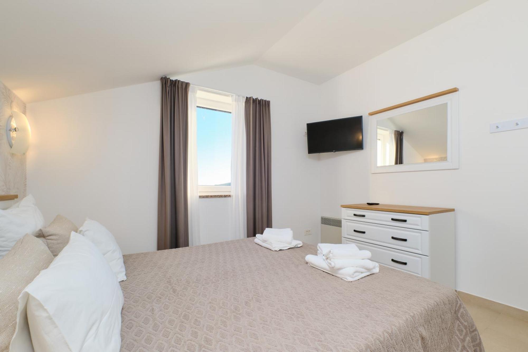 Apartments Divna Mali Lošinj Buitenkant foto