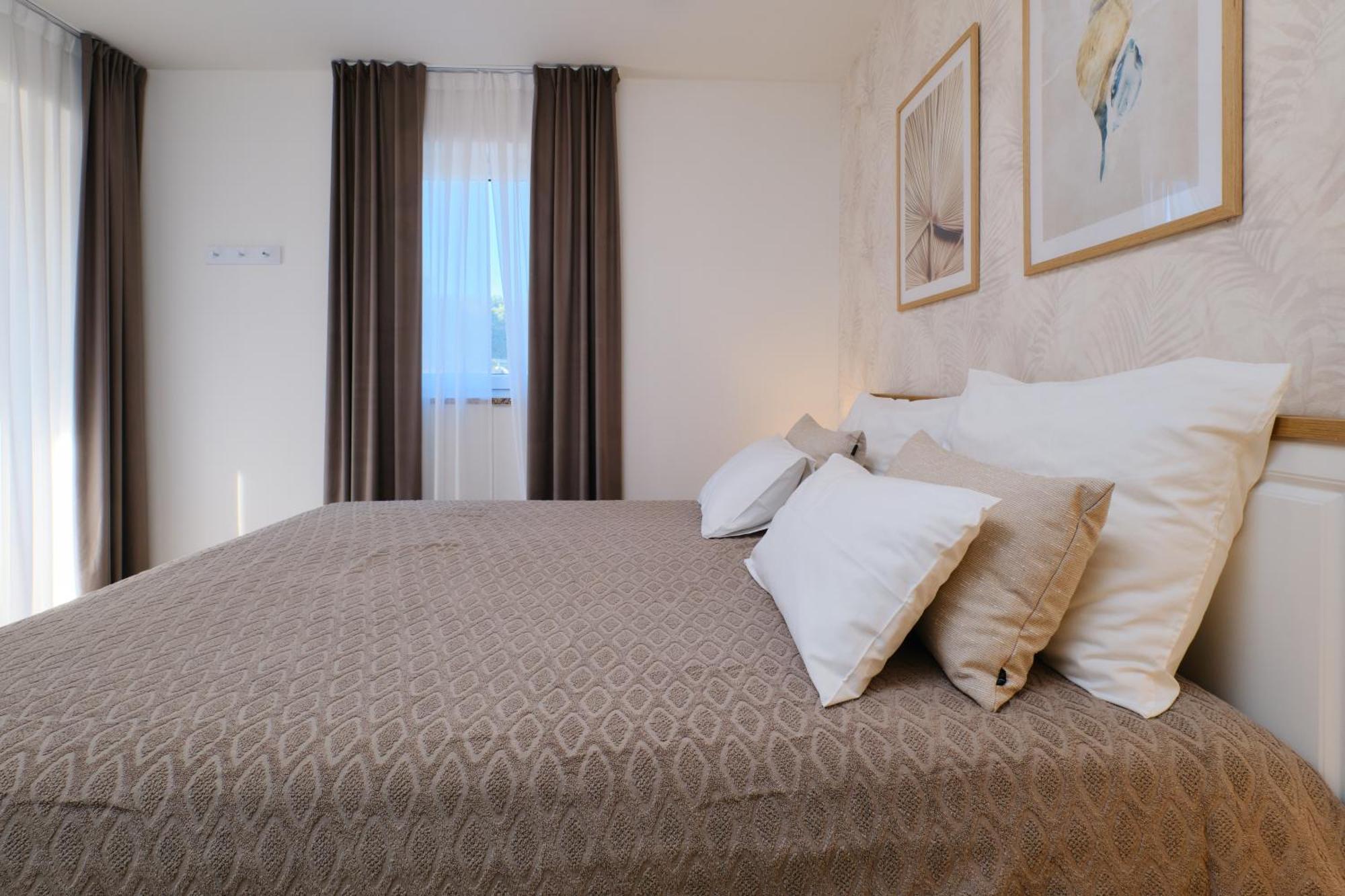 Apartments Divna Mali Lošinj Buitenkant foto